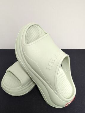 Hunter Pale Mint Green Slide Slides